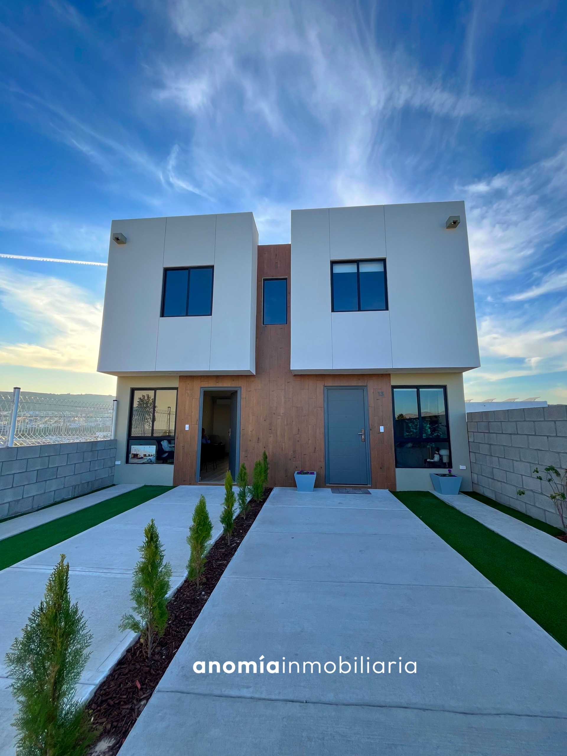 Casa en Fundadores por Menos de $2.5MFundadores
