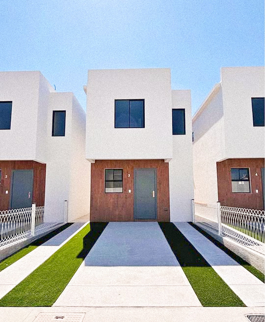 Casa con Pasillo $2.45M en La Presa