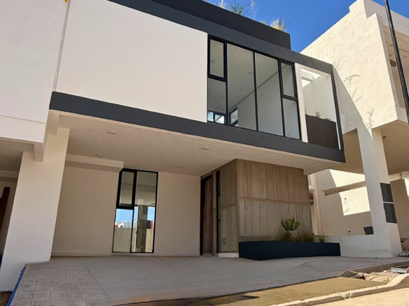 Casa en Venta en Casalta – Modelo Castaño, Zona Dorada – Equipada y Sostenible