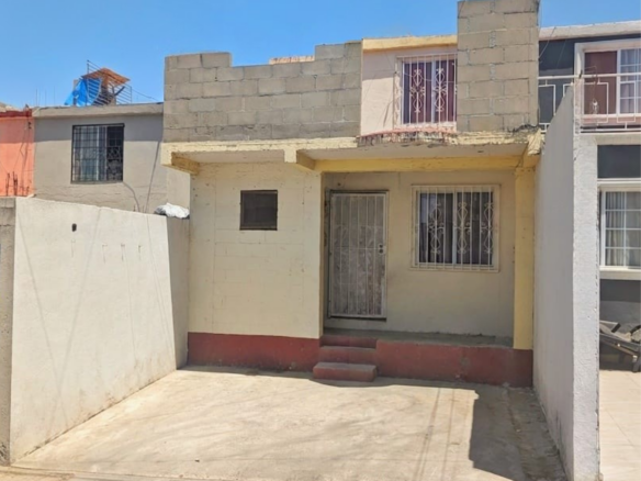 Casa en Venta en Paseos del Guaycura – 3 Recámaras