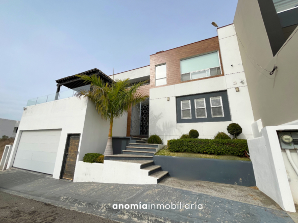 Casa en Venta en Real del Mar – 3 Recámaras con Vista Escénica